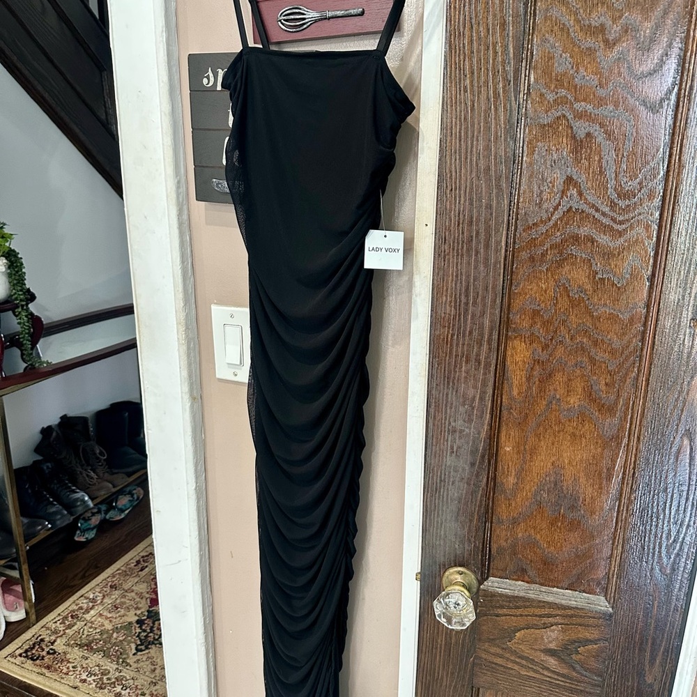 Elegant Black Maxi Dress